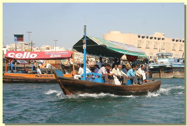 Dubai Wassertaxi.jpg