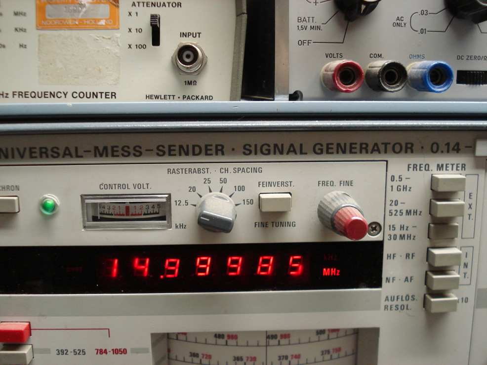 sdr_one_15_synthesiser_under_calibration.jpg (62131 Byte)